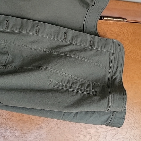 Green jacket - Picture 2 of 7